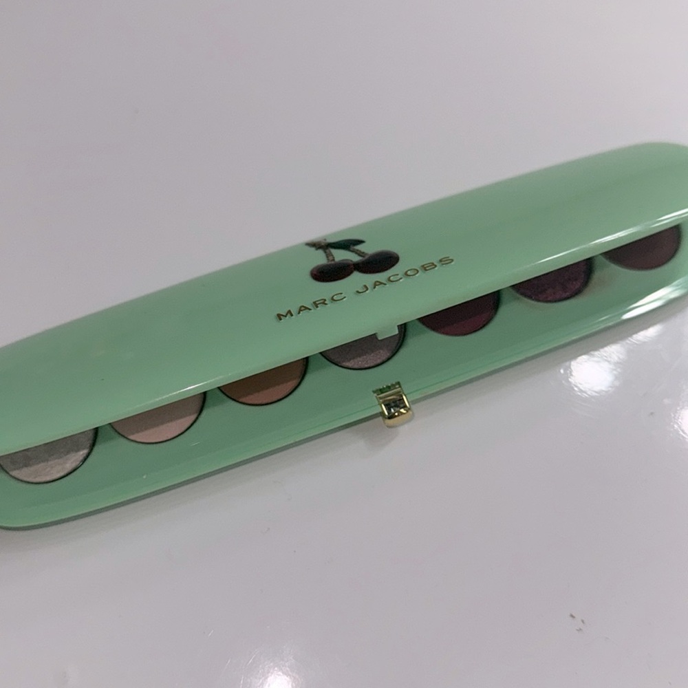 Discontinued Mark Jacobs eyeshadow palette